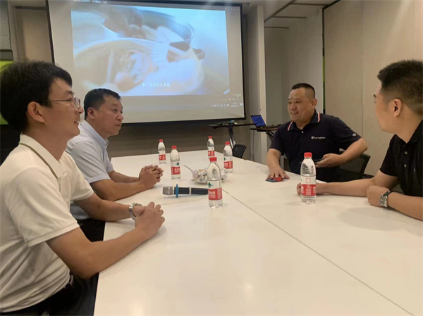 德州市宁津县长官镇赴烟台欣和食品开展招商引资活动